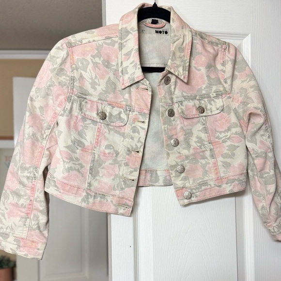 Topshop Jackets & Blazers - Topshop Washed Floral Crop Jean Jacket
